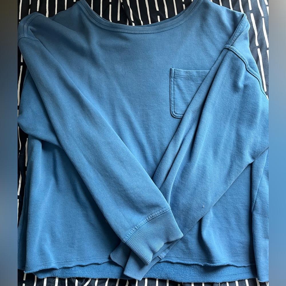 Crop top sweater